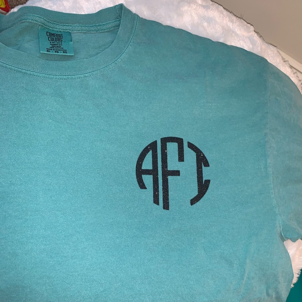 Monogram initials in t shirt  long sleeve&short